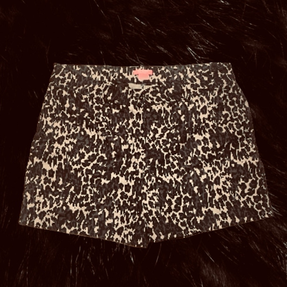 Isaac Mizrahi High Waist Black and White Shorts